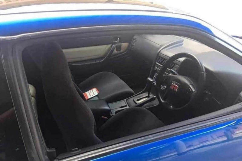 В Таиланде продают Nissan Skyline GT-R R34 дешевле 1 млн рублей: в чем здесь подвох?