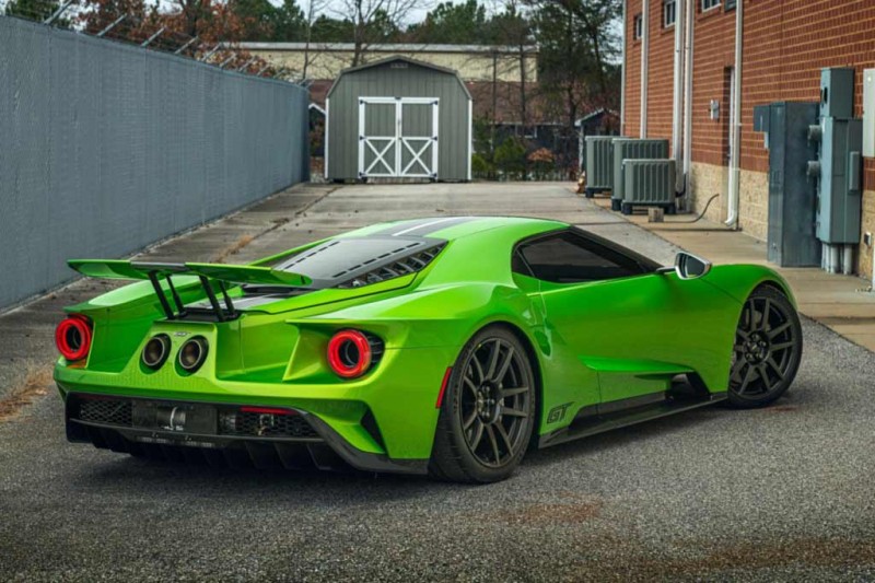 В продаже Ford GT в необычном ярко-зеленом цвете: это была опция за 2,3 млн рублей 3 В продаже Ford GT в необычном ярко-зеленом цвете: это была опция за 2,3 млн рублей