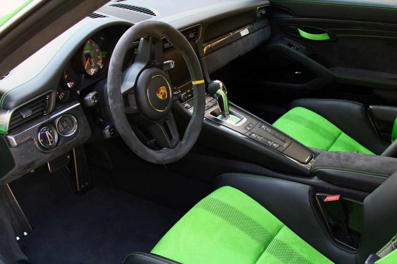 Ценник за 911 GT3 RS Weissach на аукционе не дотягивает до изначальной стоимости