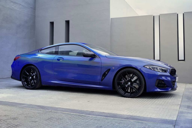 Немцы презентовали BMW 8-Series 2022: измененная внешность и расширенное оснащение