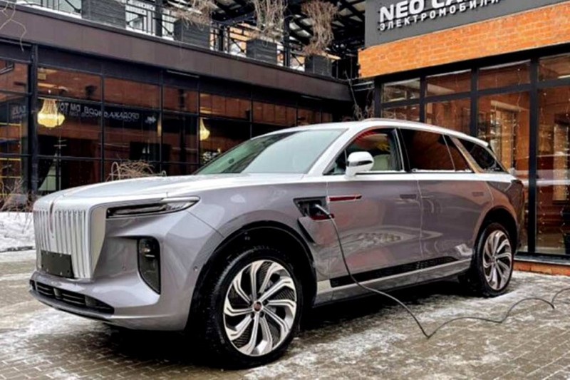 Электрический кроссовер Hongqi E-HS9 продают в Москве: «китаец» за 14 млн рублей
