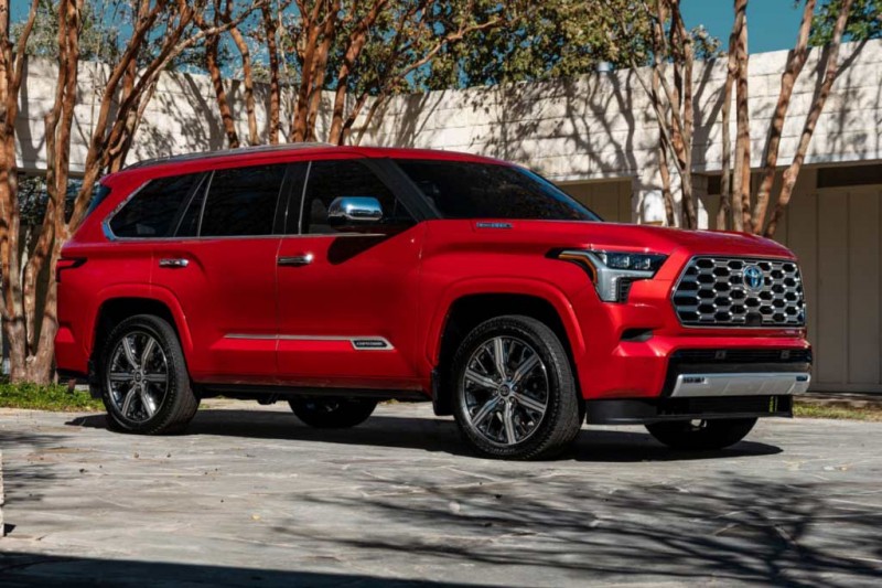Представлен новый внедорожник Toyota Sequoia 2022 третьего поколения