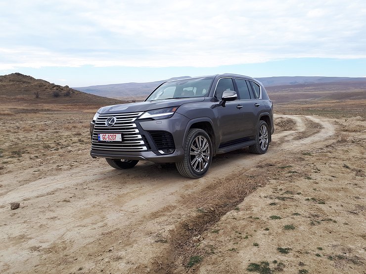 Князь и грязи: первый тест-драйв новейшего рамного «премиала» Lexus LX