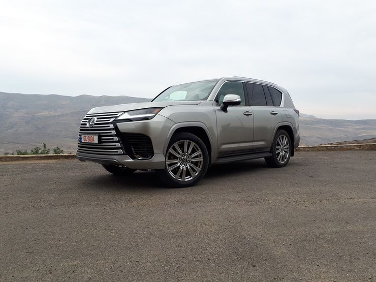 Князь и грязи: первый тест-драйв новейшего рамного &laquo;премиала&raquo; Lexus LX