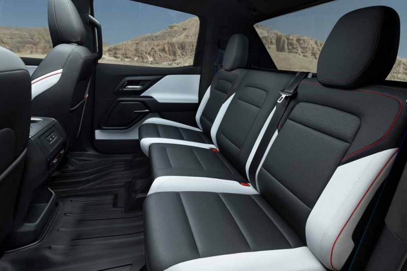 Электрический Chevrolet Silverado EV оказался упрощенной версией Hummer EV
