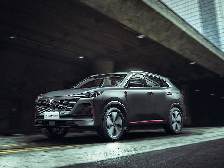 Китайская Changan предложит россиянам аляповатый кроссовер CS55 Plus