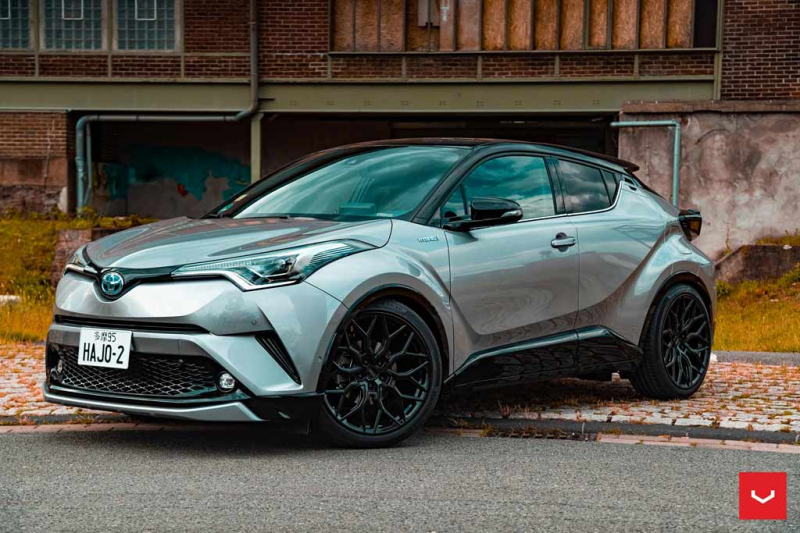 Разочарованием 2021 года в США стал компактный паркетник от Toyota