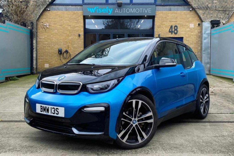 Баварцы отправят электрический BMW i3 в отставку: что предложат взамен?