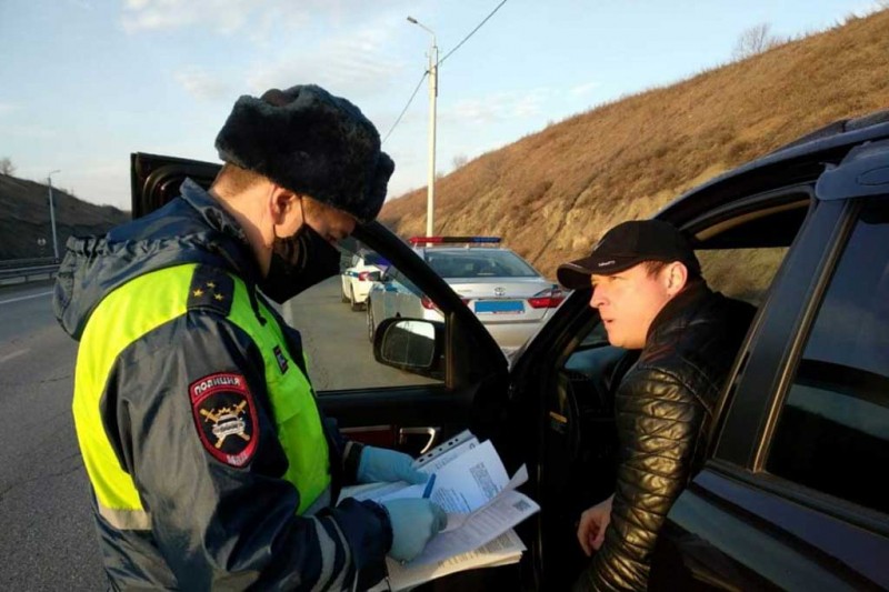 Сам все испортил: ошибки водителей при общении с сотрудником ДПС 1 Сам все испортил: ошибки водителей при общении с сотрудником ДПС