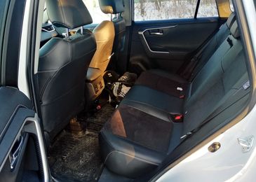 Гребет, как проклятый: зимний тест-драйв Toyota RAV4 пятого поколения