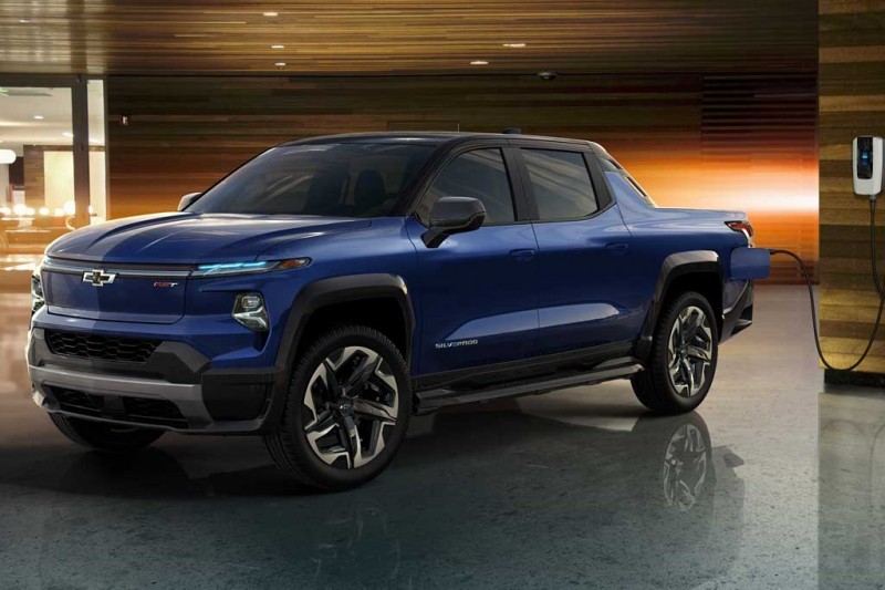 Электрический Chevrolet Silverado EV оказался упрощенной версией Hummer EV