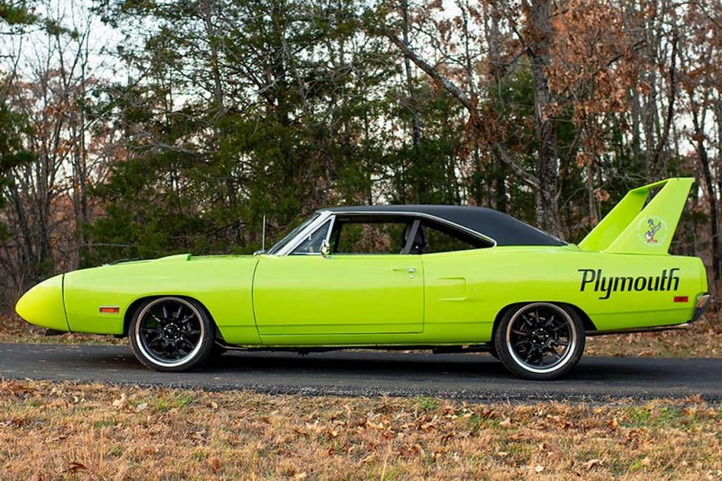 Реплику Plymouth Superbird 1970 планируют продать за $300 000