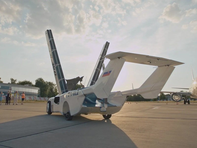 Словацкий аэромобиль AirCar удалось сертифицировать