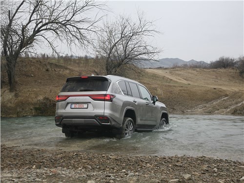 Lexus LX - когда обновление идет на пользу
