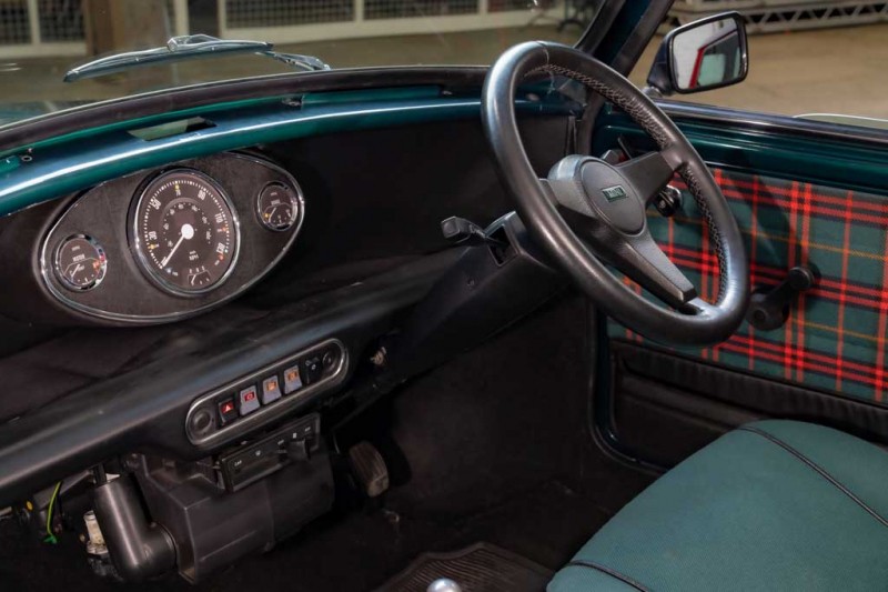 MINI запустила программу перевода на электротягу своих классических моделей 4 MINI запустила программу перевода на электротягу своих классических моделей