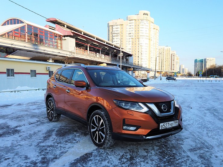 Не старый, а опытный: видео тест-драйв кроссовера Nissan X-Trail