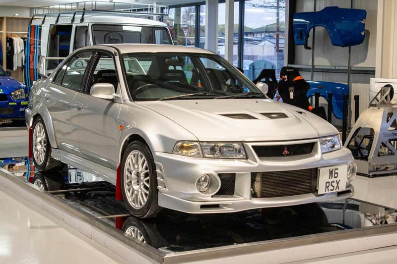 Mitsubishi Lancer Evolution VI RSX 2000 года продают за ₽4,7 млн: таких было только 30 шт
