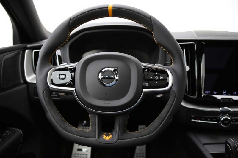 Тюнеры из Heico Sportiv сделали строгий кроссовер Volvo XC60 II быстрее и заметнее 5 Тюнеры из Heico Sportiv сделали строгий кроссовер Volvo XC60 II быстрее и заметнее