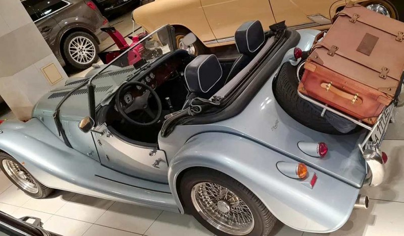 В РФ продают экзотический Morgan Roadster: дороже, чем в Европе