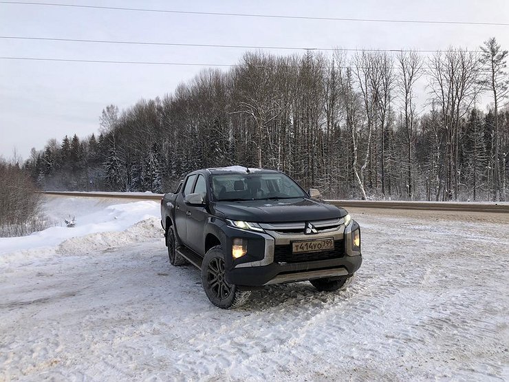 С коробкой на спине: длительный тест-драйв Mitsubishi L200 1 С коробкой на спине: длительный тест-драйв Mitsubishi L200