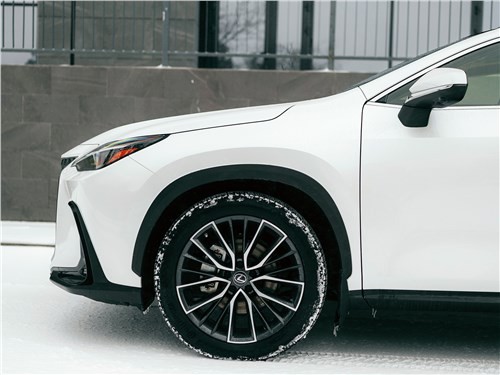 Lexus NX- вызов немецким кроссоверам 23 Lexus NX- вызов немецким кроссоверам