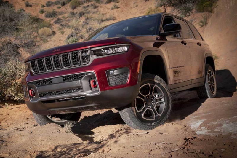 Представлен новый Jeep Grand Cherokee 2022: вскоре внедорожник доберется до РФ