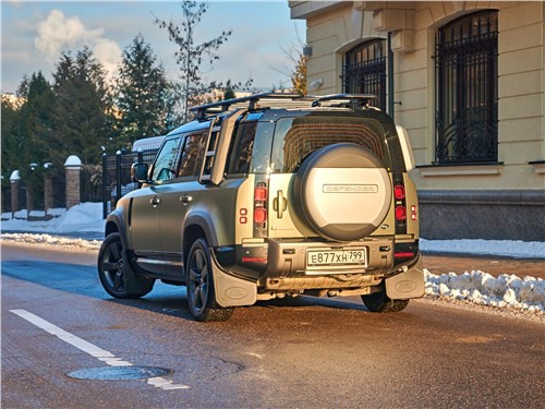 Тест-драйв Land Rover Defender 110 (поколение III) - Особенности преемственности британских аристократов