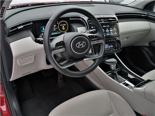 Почему новый Hyundai Tucson выглядит космическим кораблем, но не едет также?