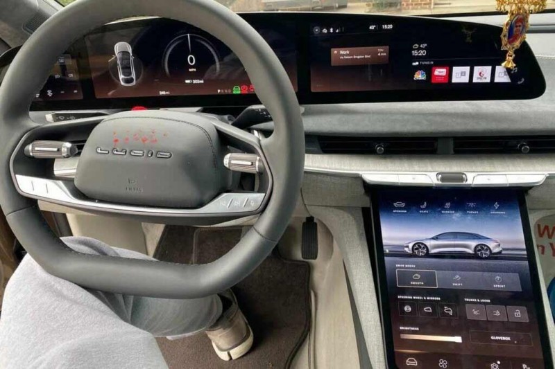 В России предлагают купить американский электрокар Lucid Air: цена выше 23 миллионов