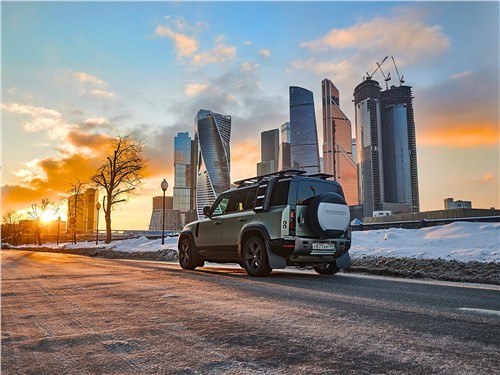Тест-драйв Land Rover Defender 110 (поколение III) - Особенности преемственности британских аристократов