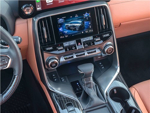 Тест-драйв Lexus LX (поколение IV рестайлинг) - Свежее прочтение имиджа и ценностей Lexus LX
