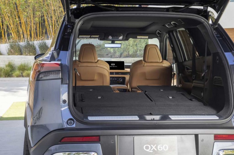 Новый кроссовер Infiniti QX60 2022 стал солиднее и современнее