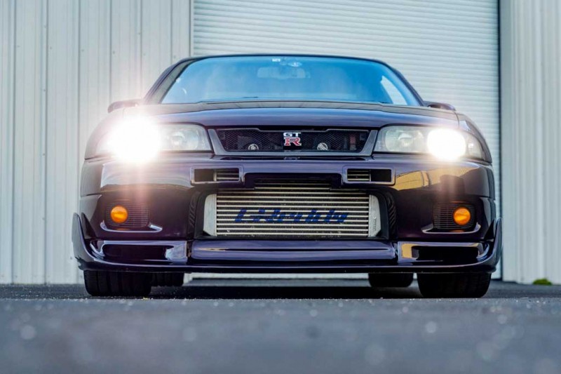 В Штатах с молотка продают Nissan Skyline GT-R V-Spec из Японии: ценник не взлетает 5 В Штатах с молотка продают Nissan Skyline GT-R V-Spec из Японии: ценник не взлетает