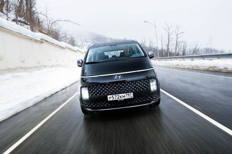 Ты просто космос-бас: первый тест-драйв новейшего минивэна Hyundai Staria