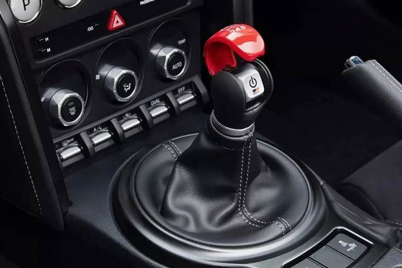 Компания Toyota придумала имитацию МКПП для электромобилей