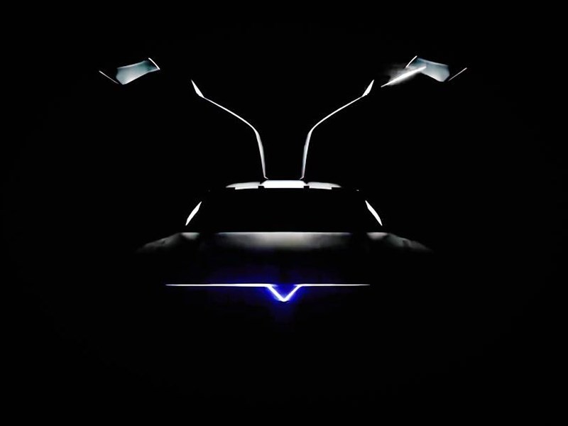 Названа дата дебюта нового DeLorean
