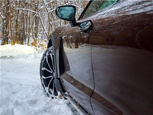 Тест-драйв Porsche Taycan Cross Turismo (поколение I) - Один на один