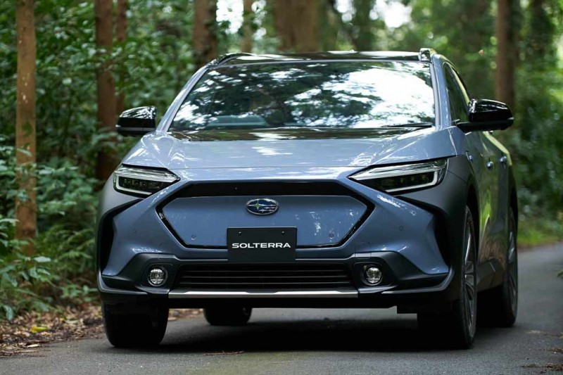Кроссовер Subaru Solterra: первый электрокар марки оказался копией Toyota bZ4X