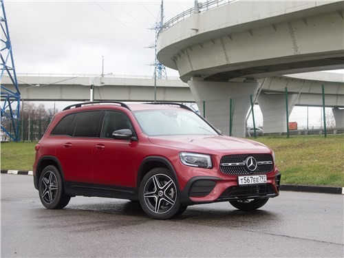 Тест-драйв Mercedes-Benz GLB (поколение I) — Mercedes-Benz GLB: в детский сад на броневичке