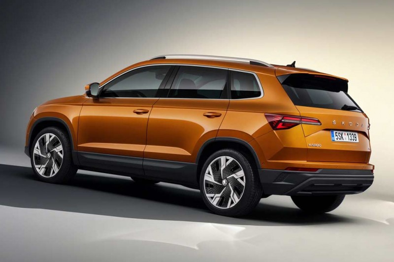 Паркетник Skoda Karoq пережил рестайлинг вслед за &laquo;старшим&raquo; Кодиаком