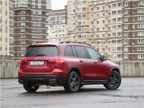 Тест-драйв Mercedes-Benz GLB (поколение I) - Mercedes-Benz GLB: в детский сад на броневичке