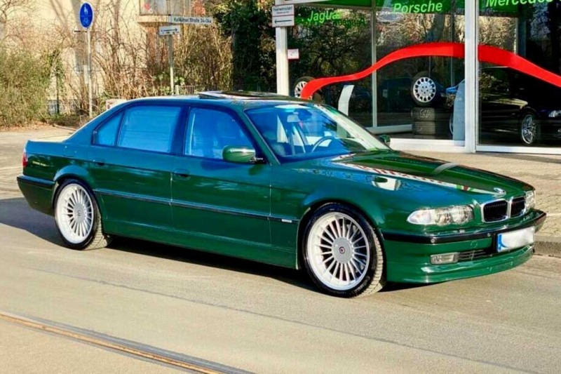 Единственную Alpina B12 6.0 в цвете «British Racing Green» продают за 4,3 млн рублей