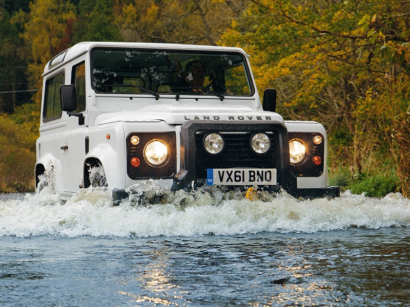Классический Land Rover Defender скрестили с Tesla