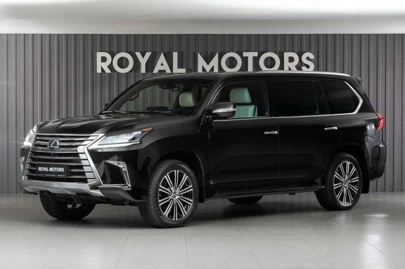 Lexus за 22 млн рублей: в продаже лимузин на базе внедорожника LX 570