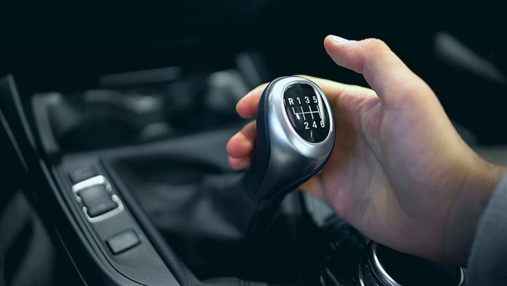 Когда россияне полностью откажутся от автомобилей на «механике» 3 Когда россияне полностью откажутся от автомобилей на «механике»