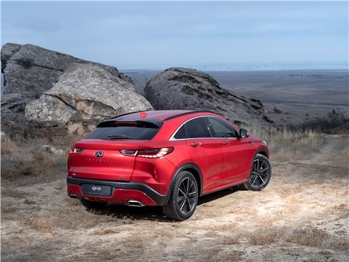 Выберется ли красавчик Infiniti QX55 из песков? Неординарный тест по бездорожью