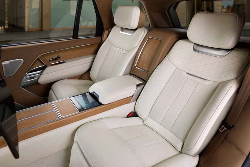 Представлен новый Land Rover Range Rover 2022: все подробности о машине 3 Представлен новый Land Rover Range Rover 2022: все подробности о машине