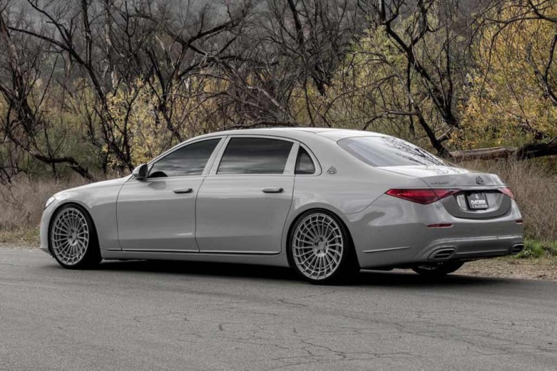 Ким Кардашьян показала свой новый Mercedes-Maybach S580 стоимостью свыше 24 млн