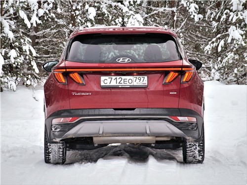 Почему новый Hyundai Tucson выглядит космическим кораблем, но не едет также?