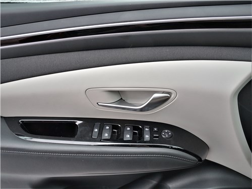Почему новый Hyundai Tucson выглядит космическим кораблем, но не едет также?